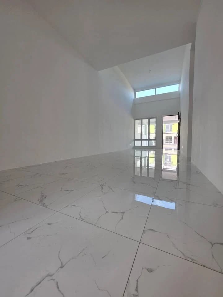 Shop for sale in Sector 82, Gurgaon